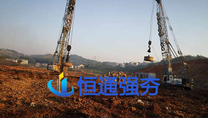 1-21042G03P6414.jpg